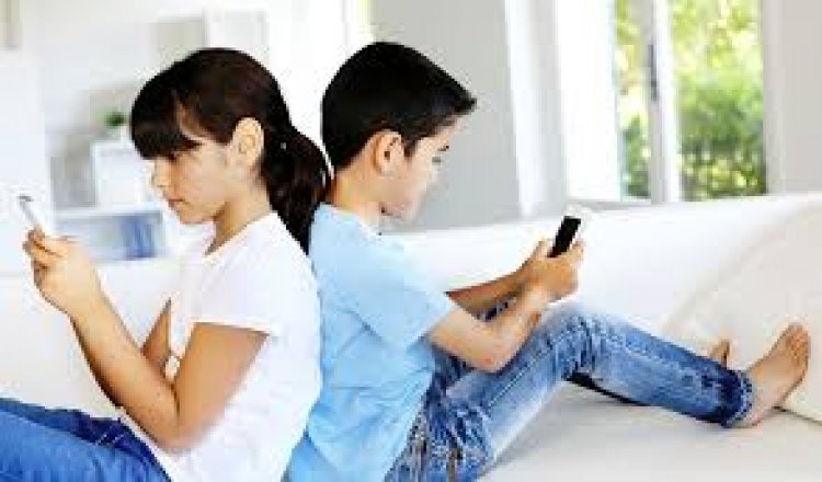 Orang Tua Harus Cermat Batasi Anak Gunakan Internet 