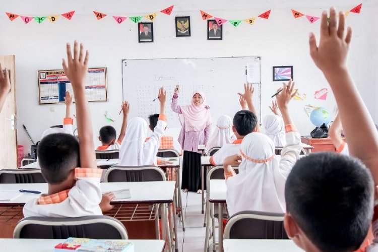 Guru Berkualitas di Desa Papayan: Kunci Keberhasilan Proses Pembelajaran