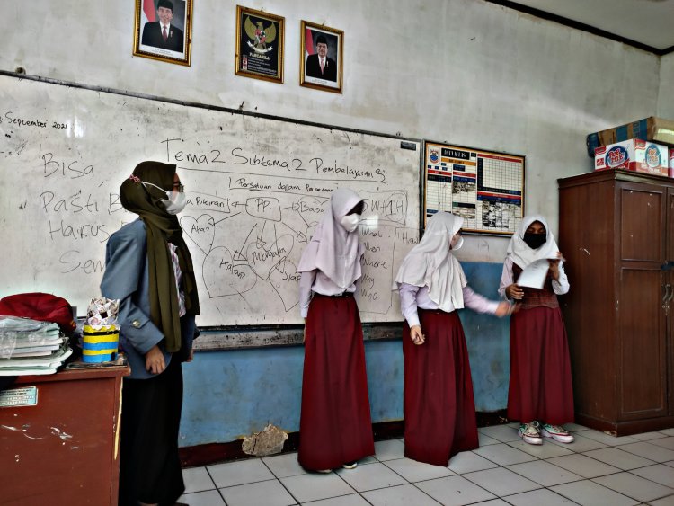 Apakah Anda Termasuk Miliki Growth Mindset Sebagai Guru? Kenali dengan 5 Karakter Ini!