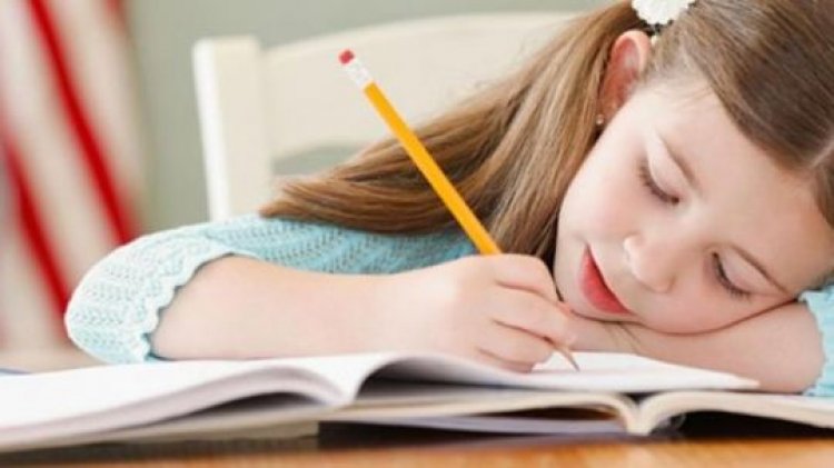 Menulis, Kunci Tingkatkan Literasi Anak, Guru wajib Tahu !