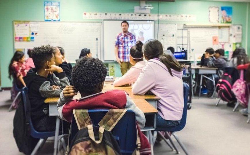 Positive Schooling : Psikologi Positif dalam Pendidikan di Sekolah