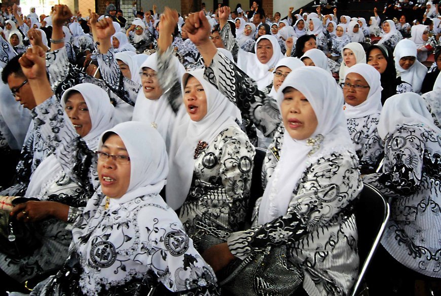 Ketua PGRI  Mengatakan Indonesia Darurat Guru